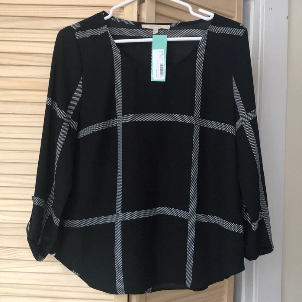 NWT Black and white scoop neck blouse